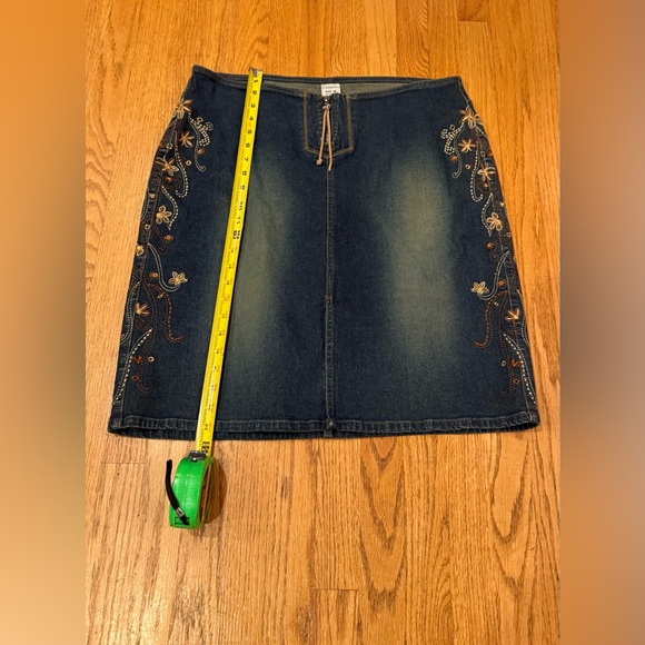 Z CAVARICCI  vintage Denim Skirt Floral Embroidered sides Pencil Zipper size 16 - Picture 6 of 9